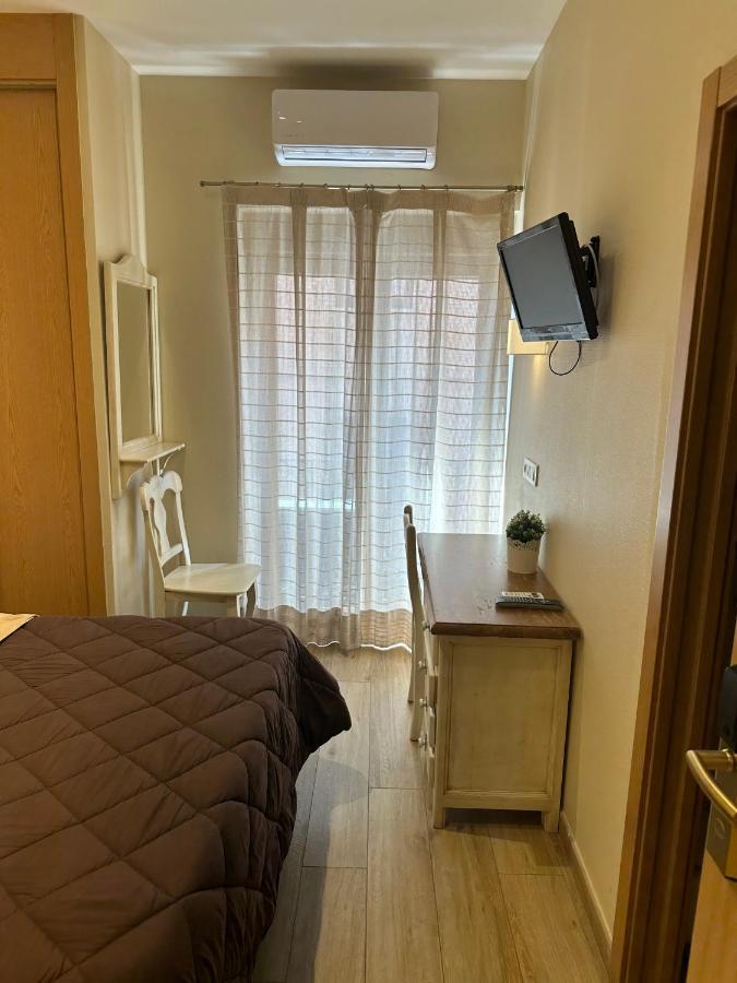 Toledo Plaza Hotel Kültér fotó