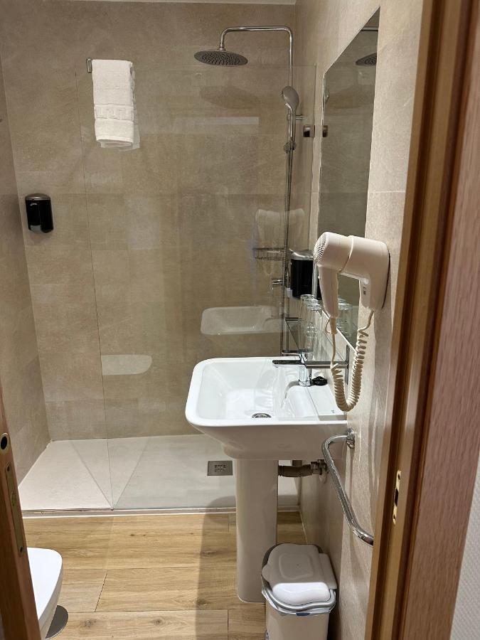 Toledo Plaza Hotel Kültér fotó