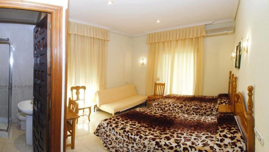 Toledo Plaza Hotel Kültér fotó